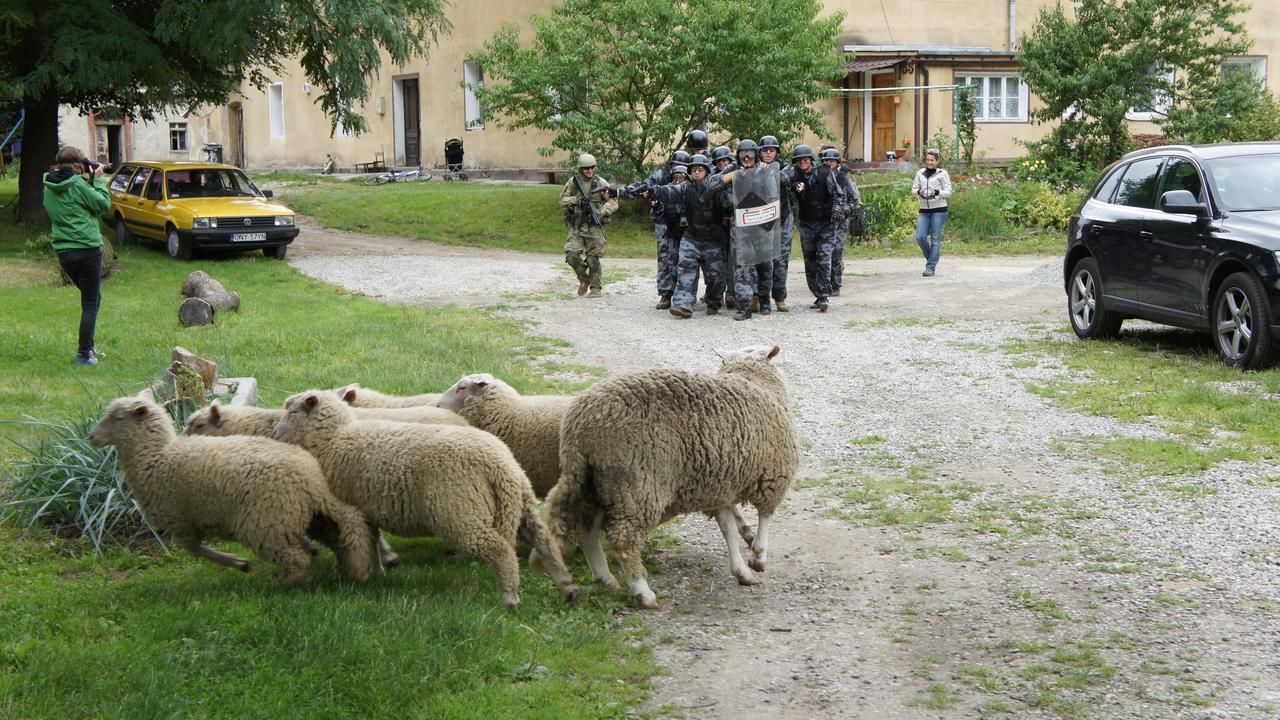 Загородные дома Piotrowice Nyskie Palace Отмухув-36